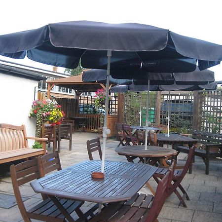 The Crosskeys Inn Usk Exterior photo