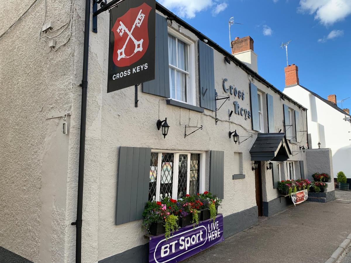 The Crosskeys Inn Usk Exterior photo